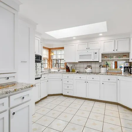 20 Vacation Lane Harwich - At Last